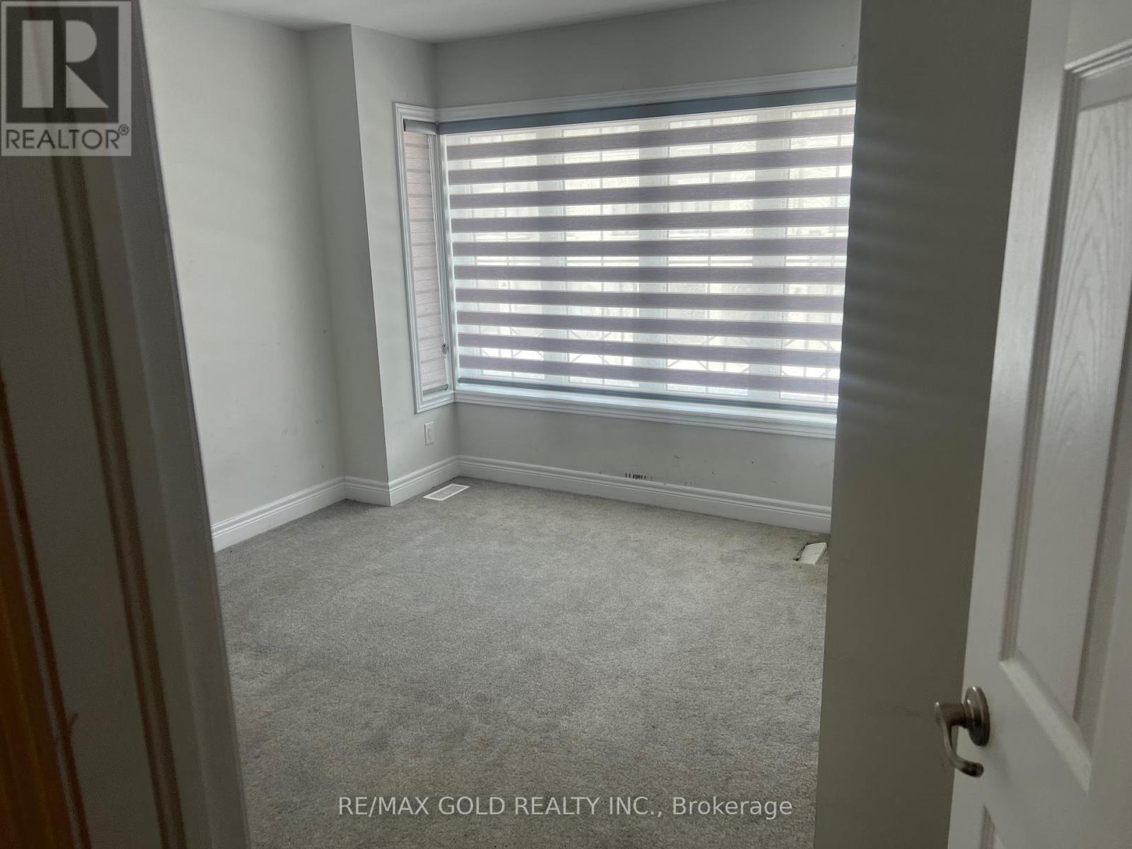 59 Grassbank Road, Brampton, Ontario  L6R 4E7 - Photo 18 - W12818218