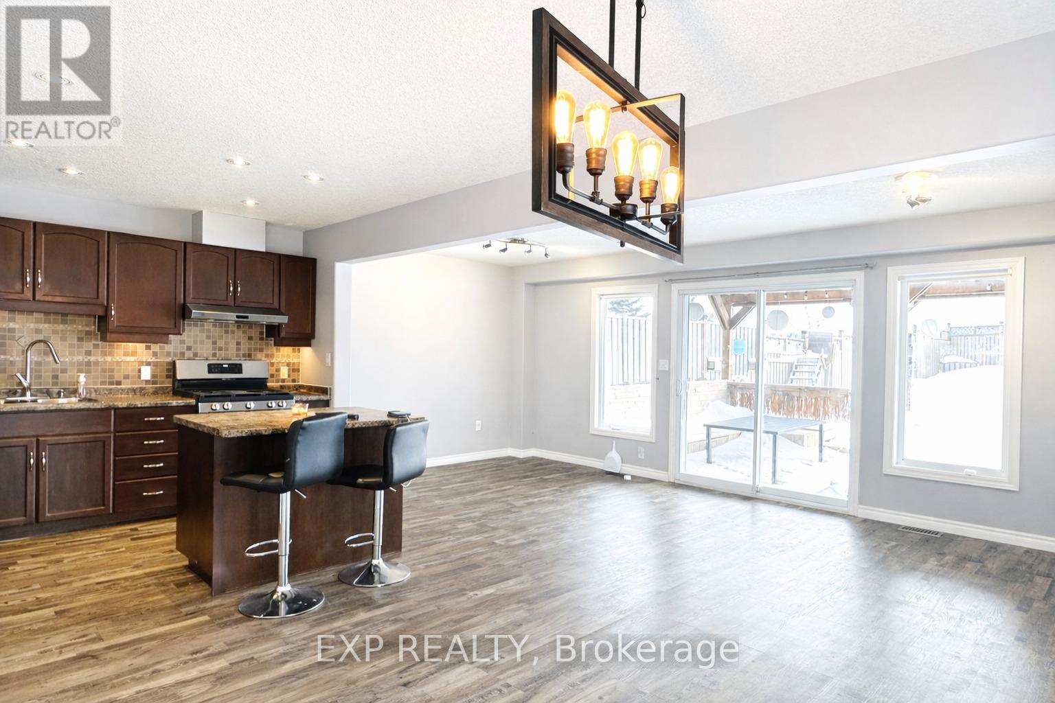 143 Brenneman Drive, Wilmot, Ontario  N3A 4N1 - Photo 4 - X12815776