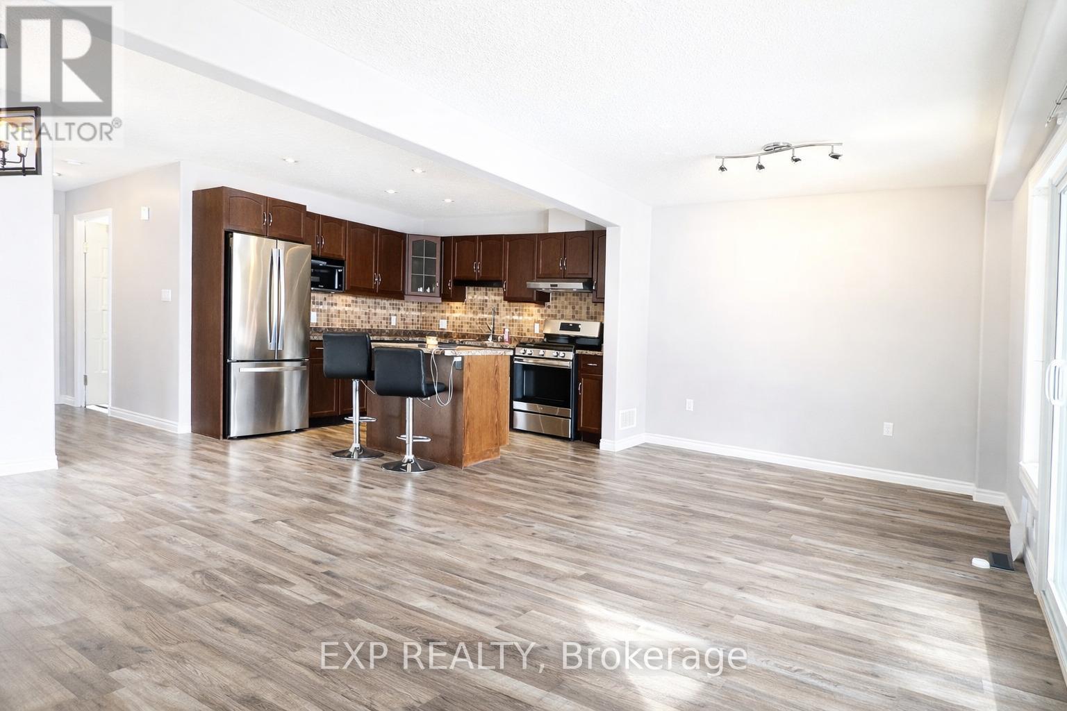 143 Brenneman Drive, Wilmot, Ontario  N3A 4N1 - Photo 3 - X12815776