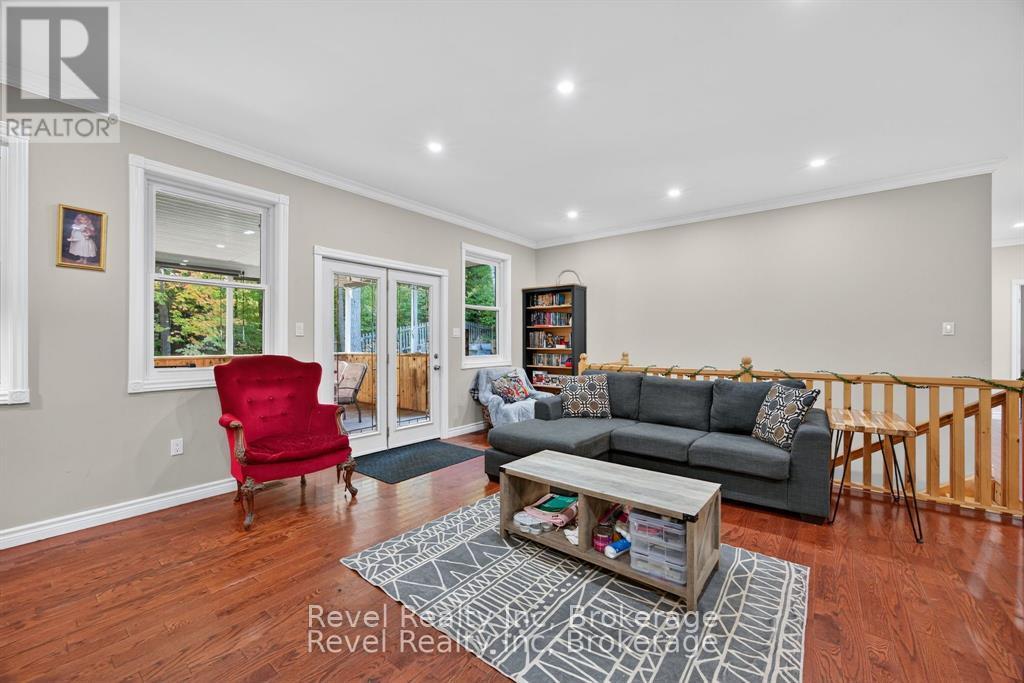 683 Rue Lafontaine Road W, Tiny, Ontario L9M 0L6 - Photo 16 - S12822904