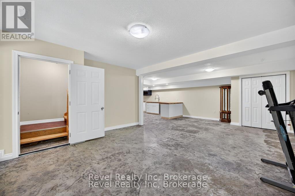 683 Rue Lafontaine Road W, Tiny, Ontario L9M 0L6 - Photo 21 - S12822904