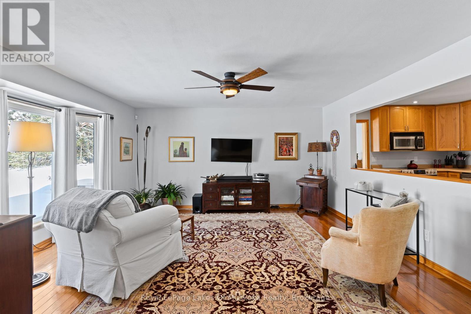 57 Hiawatha Drive, Huntsville (Stephenson), Ontario  P0B 1L0 - Photo 3 - X12822950