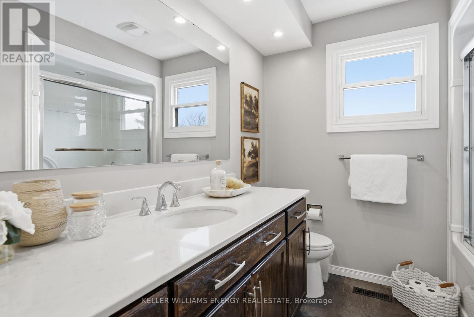 34 Stirling Avenue, Clarington (Courtice), Ontario  L1E 1X6 - Photo 23 - E12822872