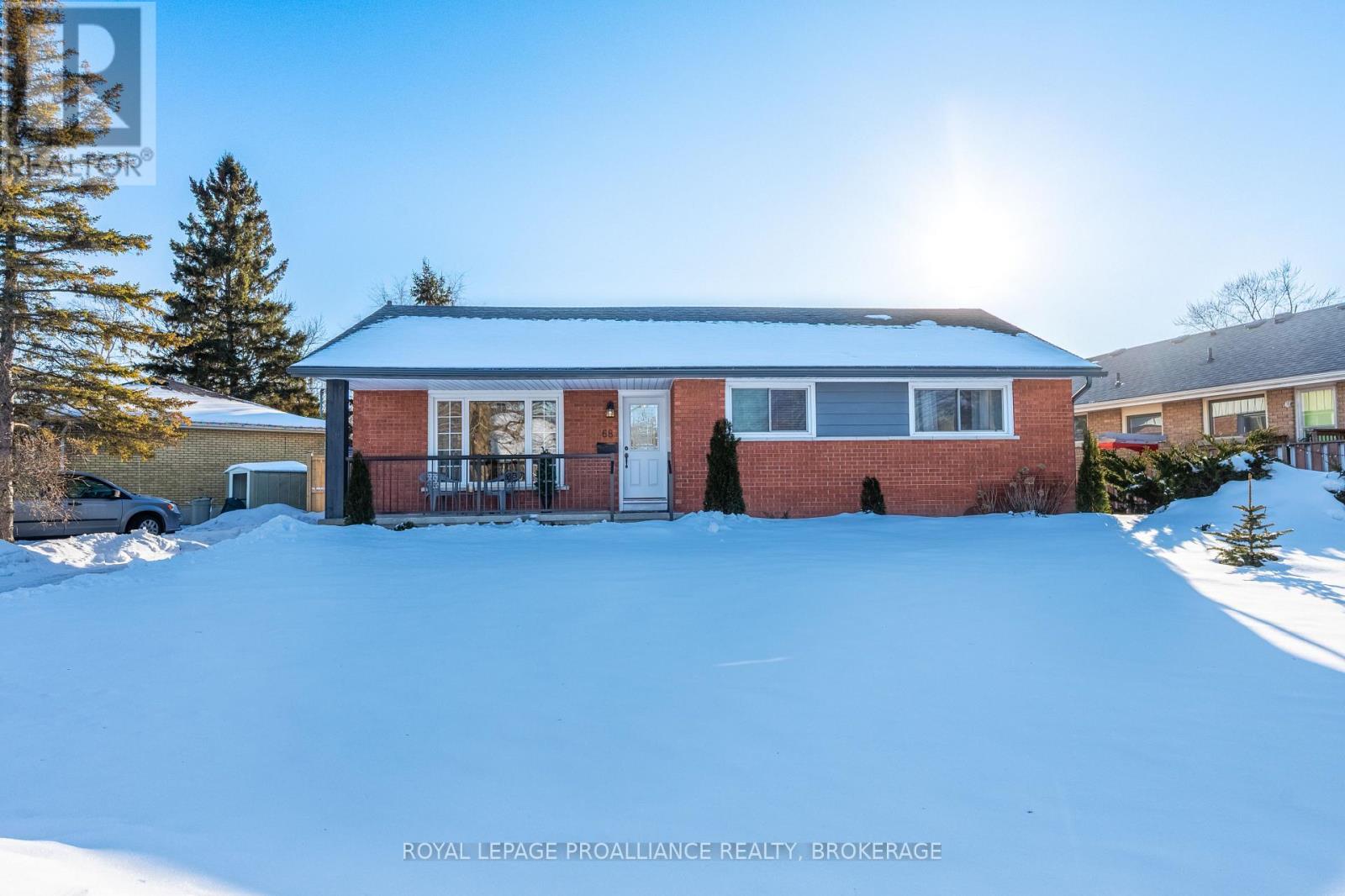 68 Mackenzie Crescent, Kingston (Central City West), Ontario  K7M 2S1 - Photo 2 - X12822832