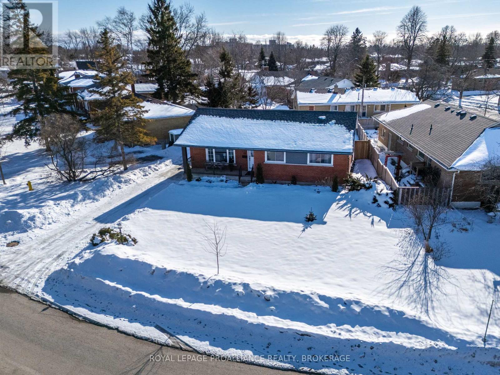 68 Mackenzie Crescent, Kingston (Central City West), Ontario  K7M 2S1 - Photo 44 - X12822832