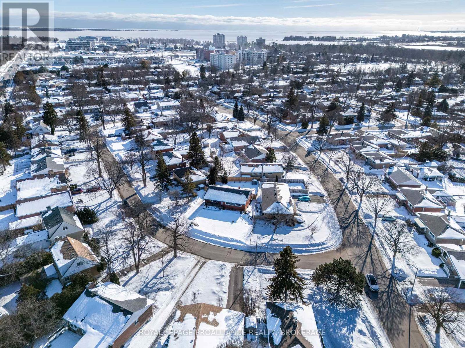 68 Mackenzie Crescent, Kingston (Central City West), Ontario  K7M 2S1 - Photo 46 - X12822832