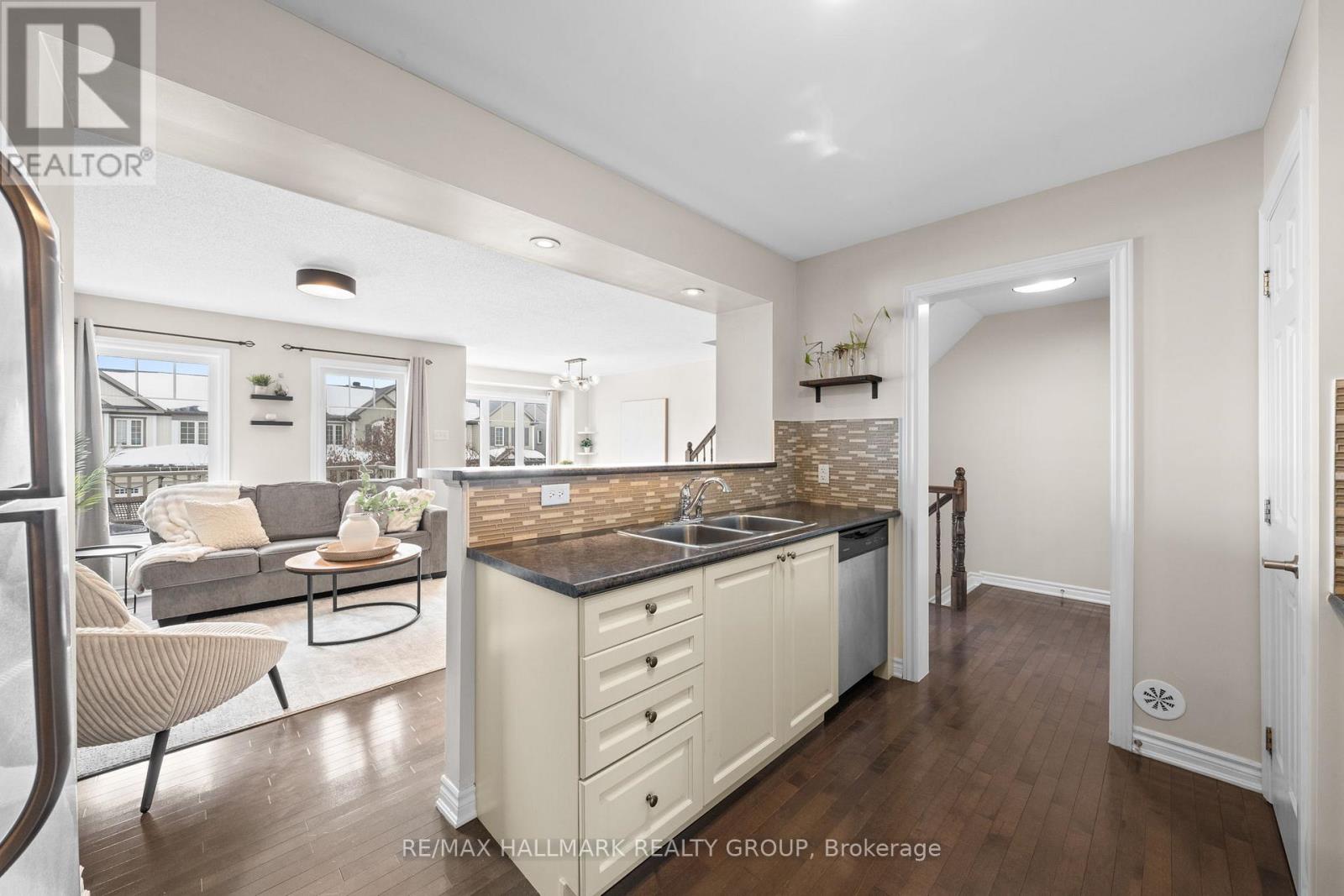 128 Sunshine Crescent, Ottawa, Ontario  K4A 0V3 - Photo 16 - X12822846