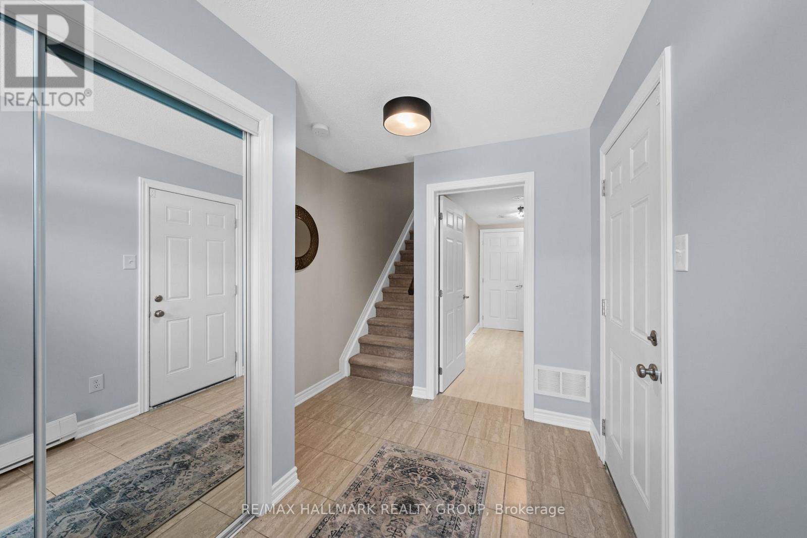 128 Sunshine Crescent, Ottawa, Ontario  K4A 0V3 - Photo 4 - X12822846