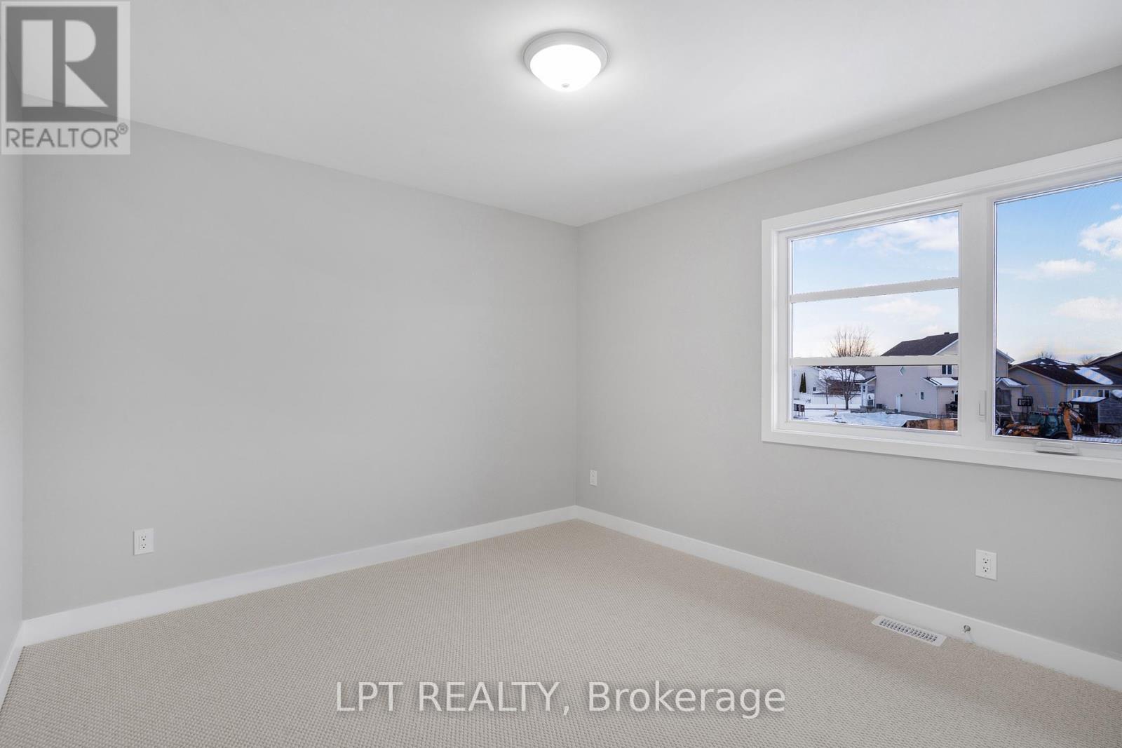 63 Chateauguay Street, Russell, Ontario  K0A 1W0 - Photo 28 - X12822894