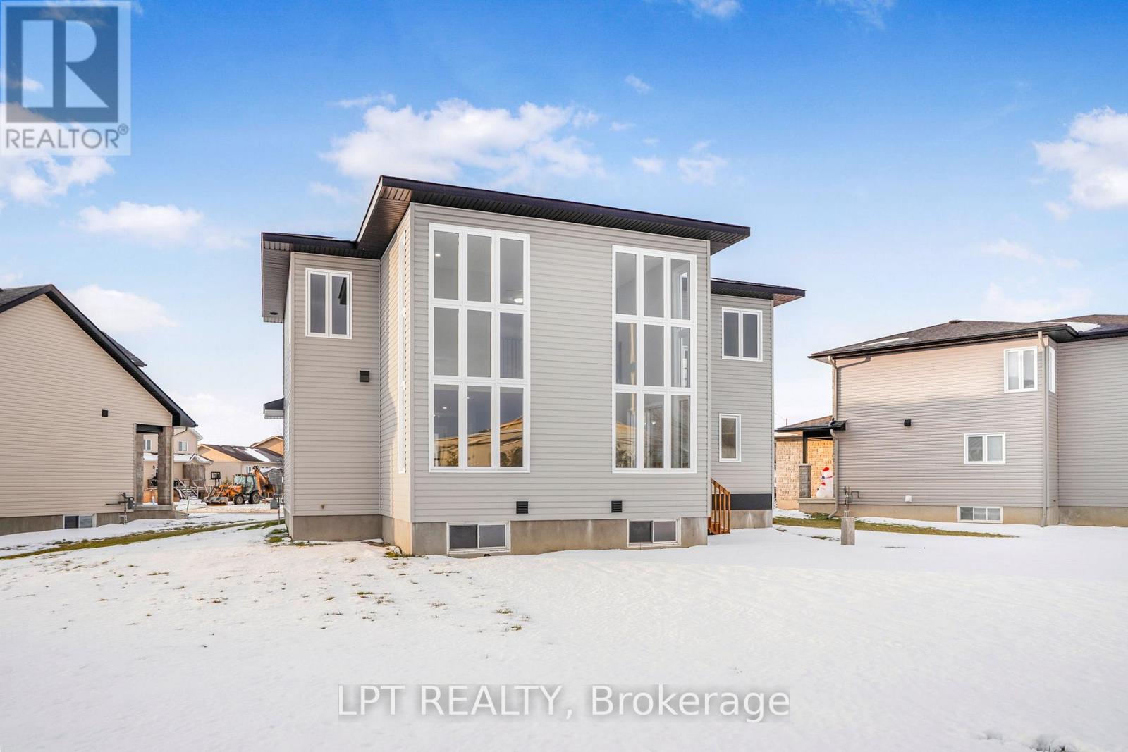 63 Chateauguay Street, Russell, Ontario  K0A 1W0 - Photo 32 - X12822894