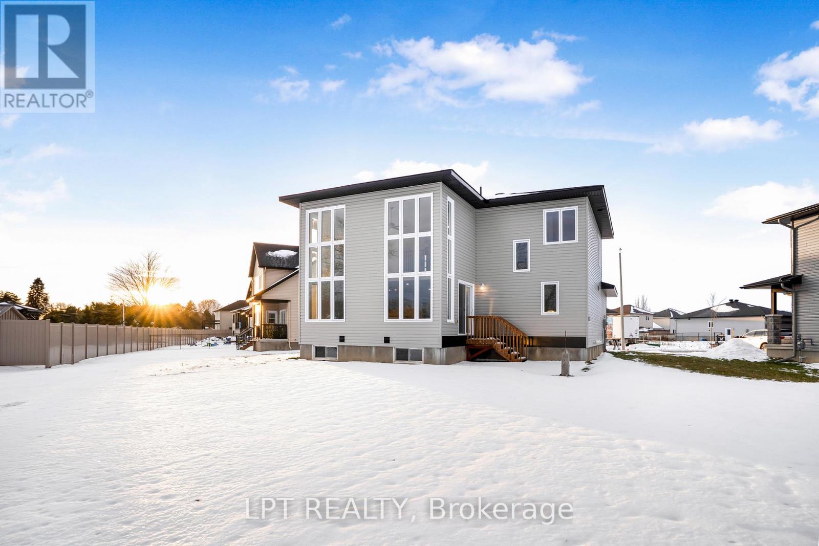 63 Chateauguay Street, Russell, Ontario  K0A 1W0 - Photo 33 - X12822894