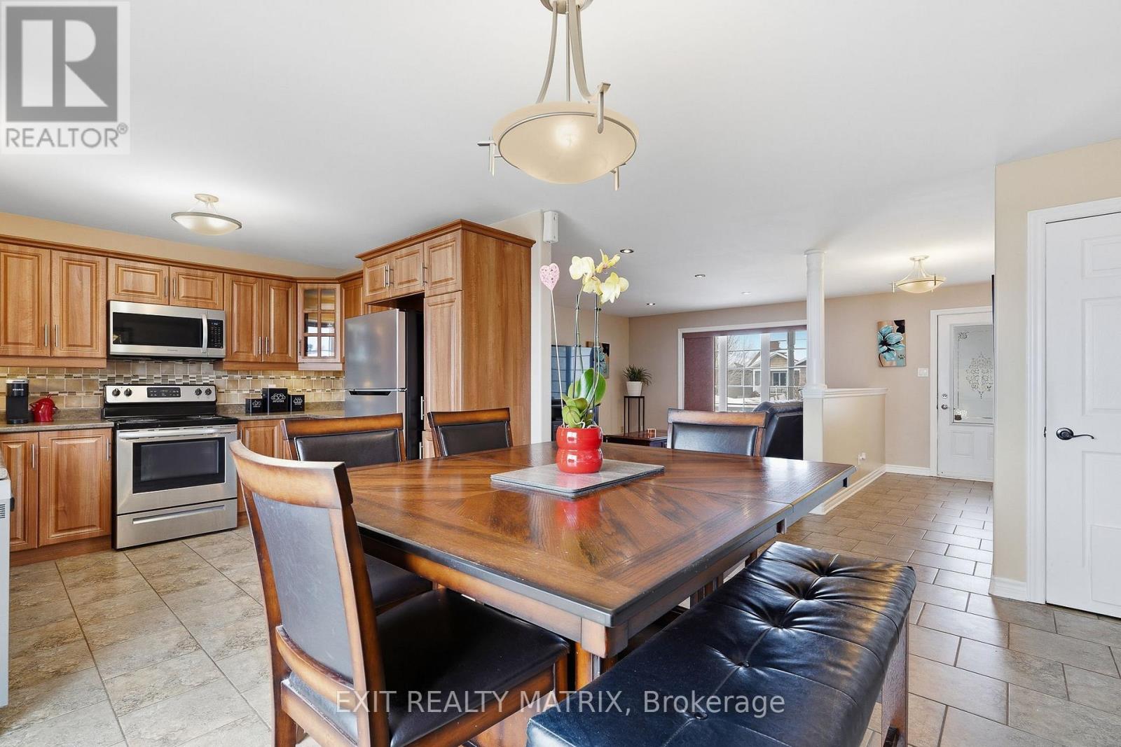 109 Royal Court, The Nation, Ontario  K0A 2M0 - Photo 12 - X12822930