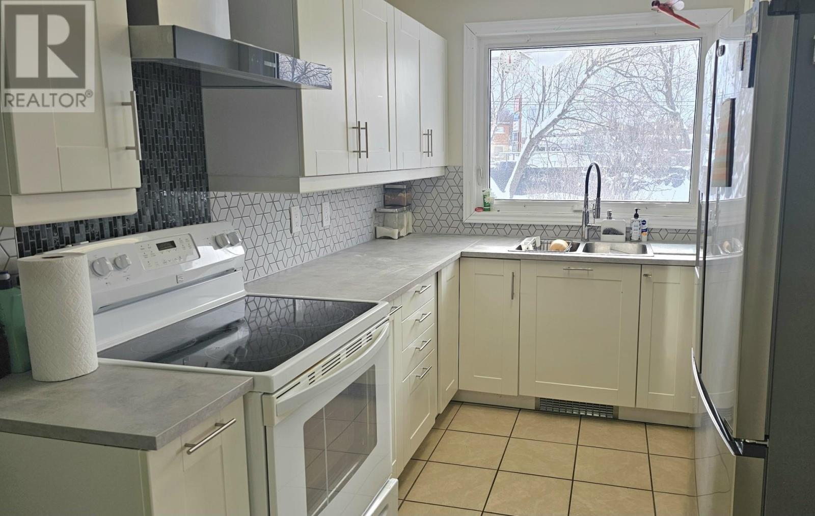 158 Kensington Dr, Thunder Bay, Ontario  P7C 2A3 - Photo 6 - TB2600272