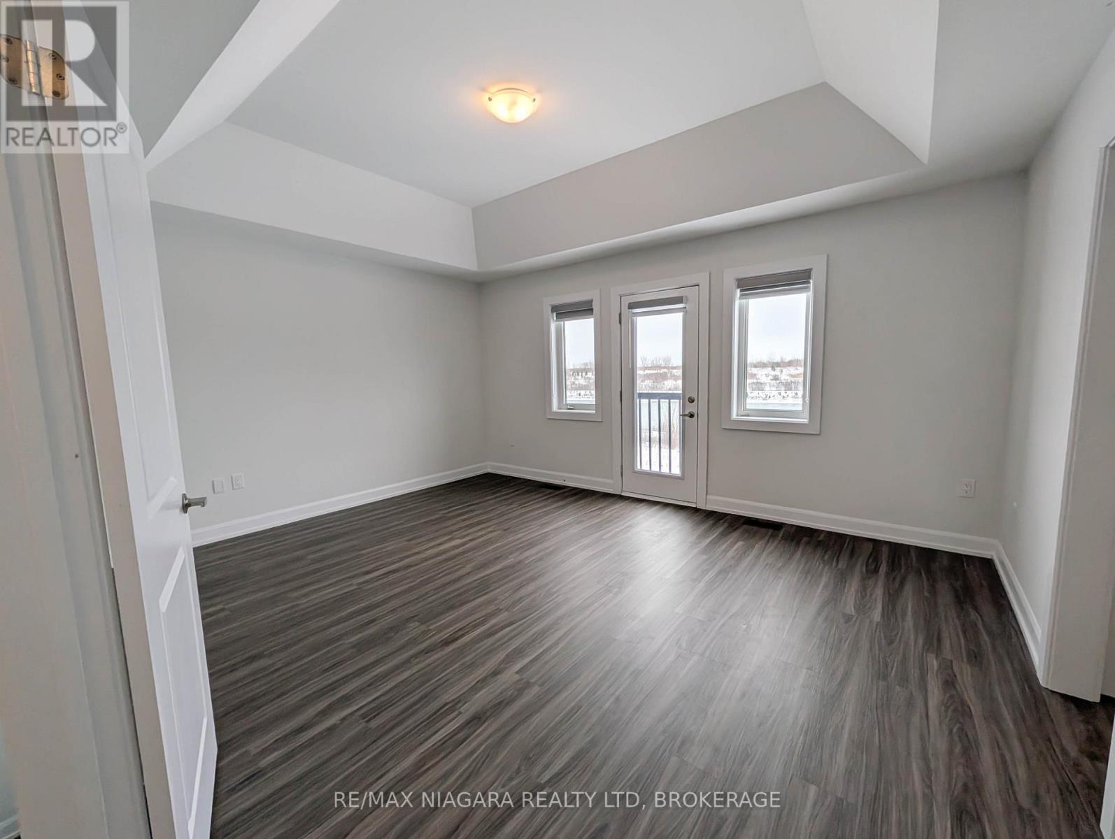 10 Shoreview Drive, Welland, Ontario  L3B 0H2 - Photo 17 - X12822914