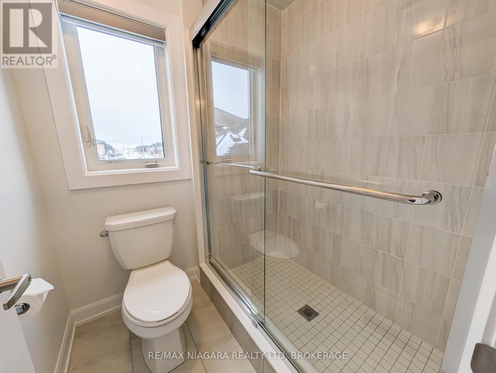 10 Shoreview Drive, Welland, Ontario  L3B 0H2 - Photo 24 - X12822914