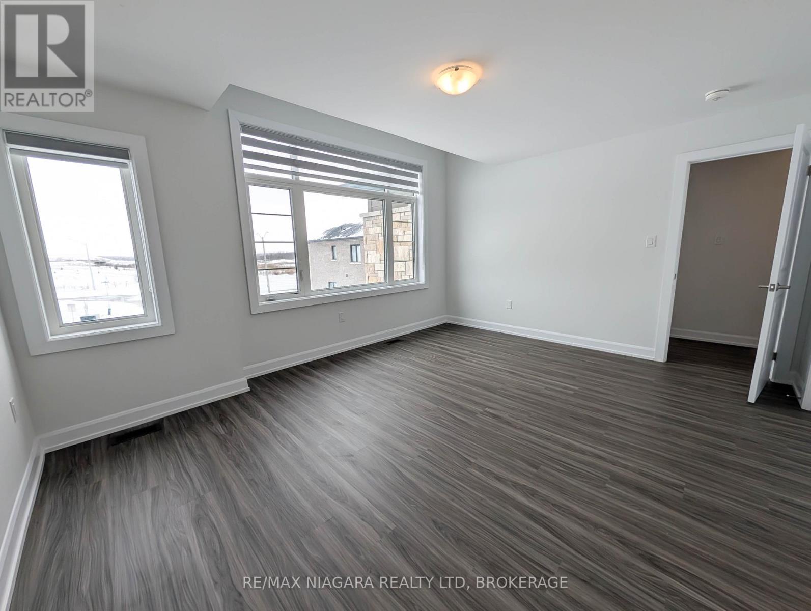 10 Shoreview Drive, Welland, Ontario  L3B 0H2 - Photo 25 - X12822914