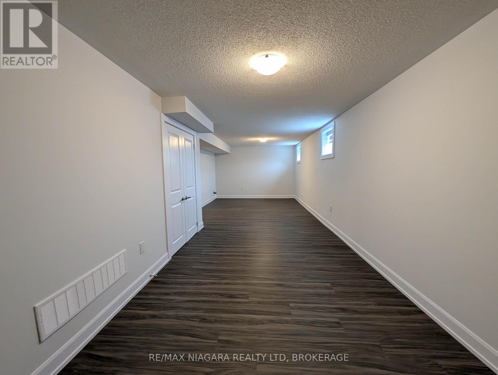 10 Shoreview Drive, Welland, Ontario  L3B 0H2 - Photo 32 - X12822914