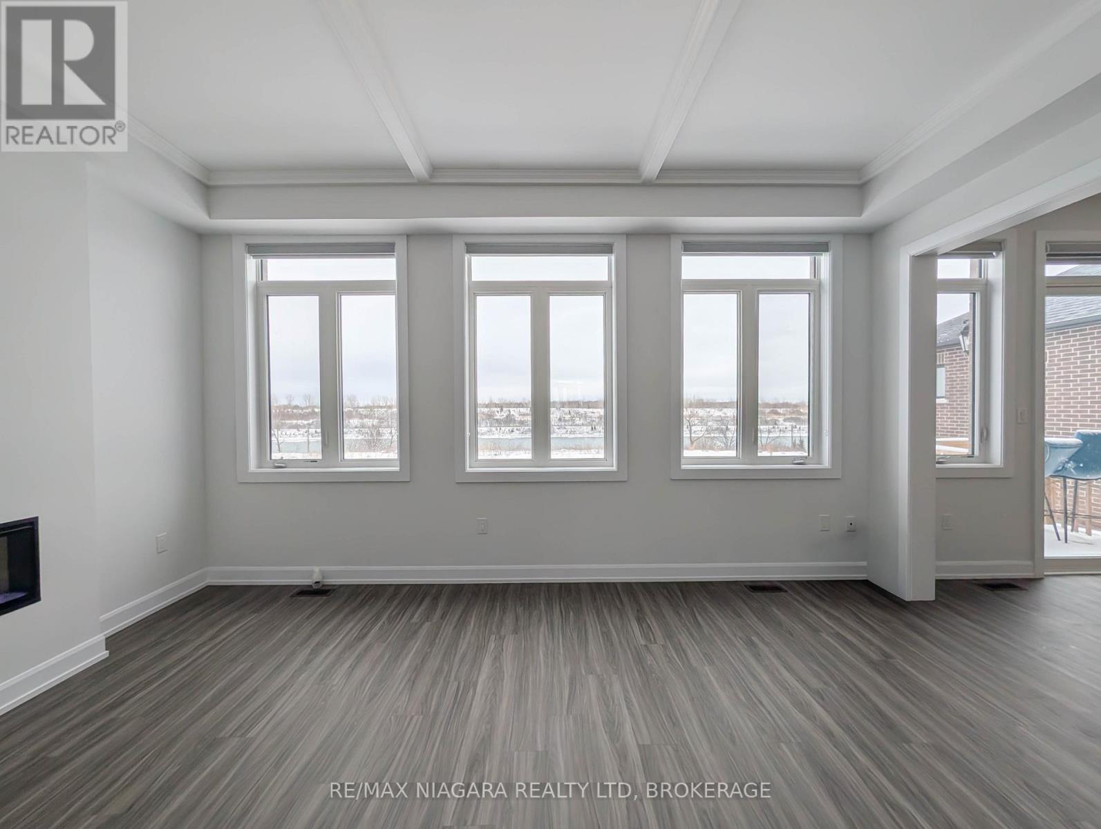 10 Shoreview Drive, Welland, Ontario  L3B 0H2 - Photo 8 - X12822914