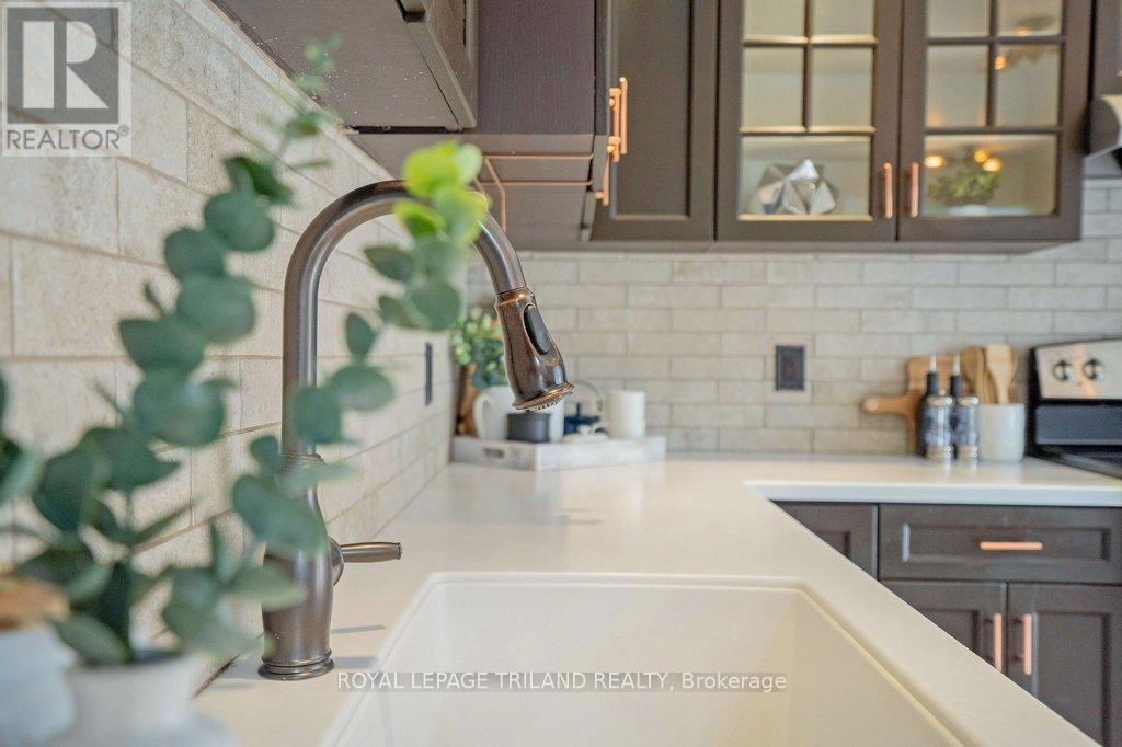 307 Frances Street, Central Elgin, Ontario  N5L 1B2 - Photo 15 - X12822928