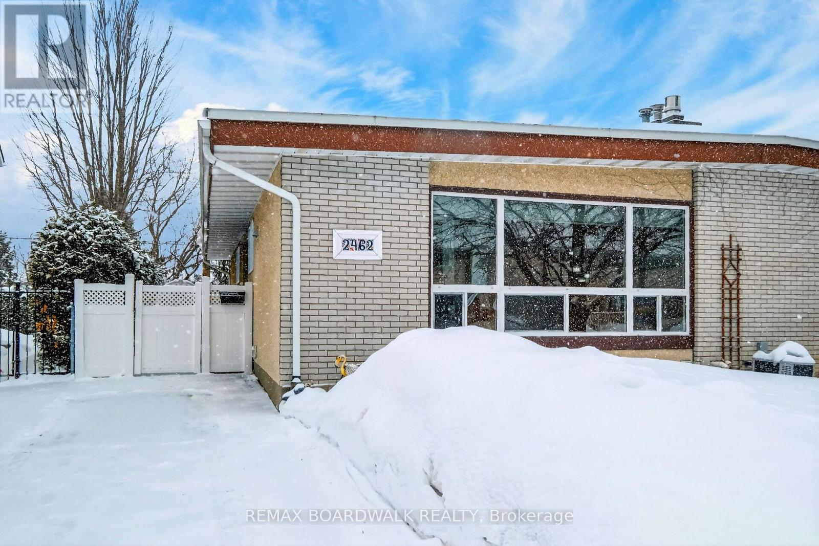2462 TUPPER AVENUE, ottawa, Ontario