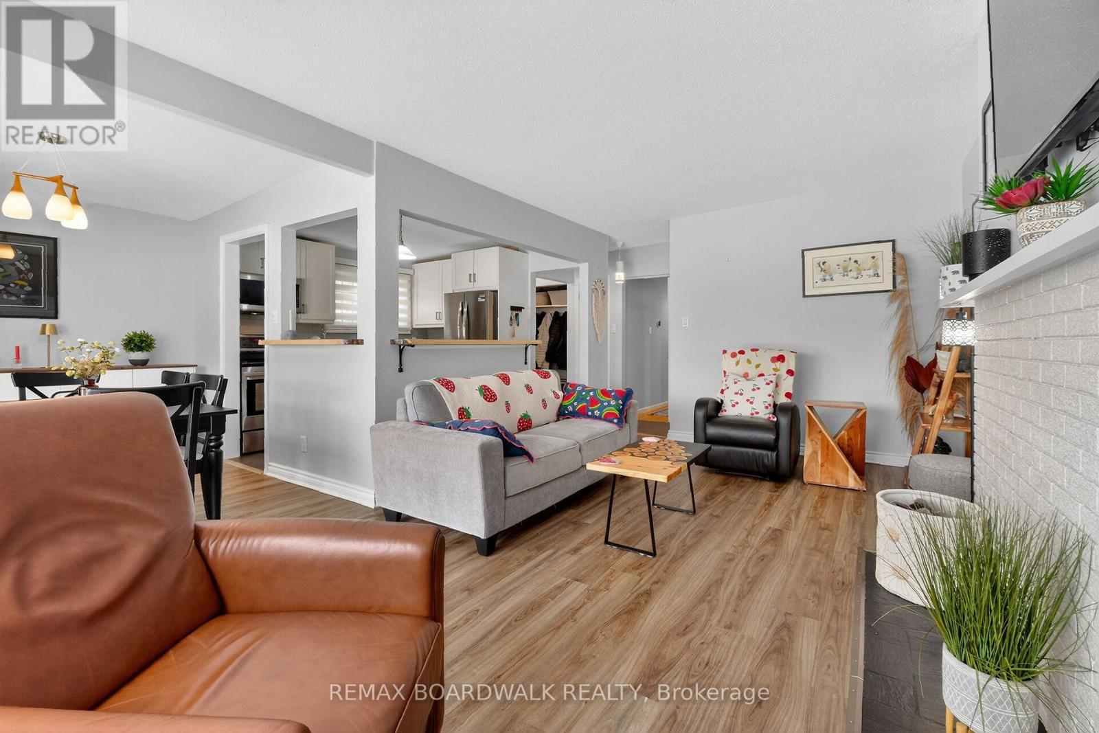 2462 Tupper Avenue, Ottawa, Ontario  K1G 1G7 - Photo 2 - X12822906