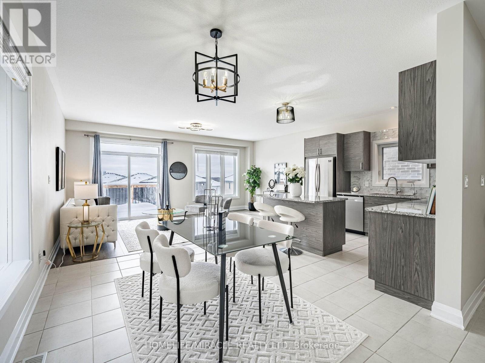 677 Thomas Slee Drive, Kitchener, Ontario  N2P 0J1 - Photo 7 - X12822478