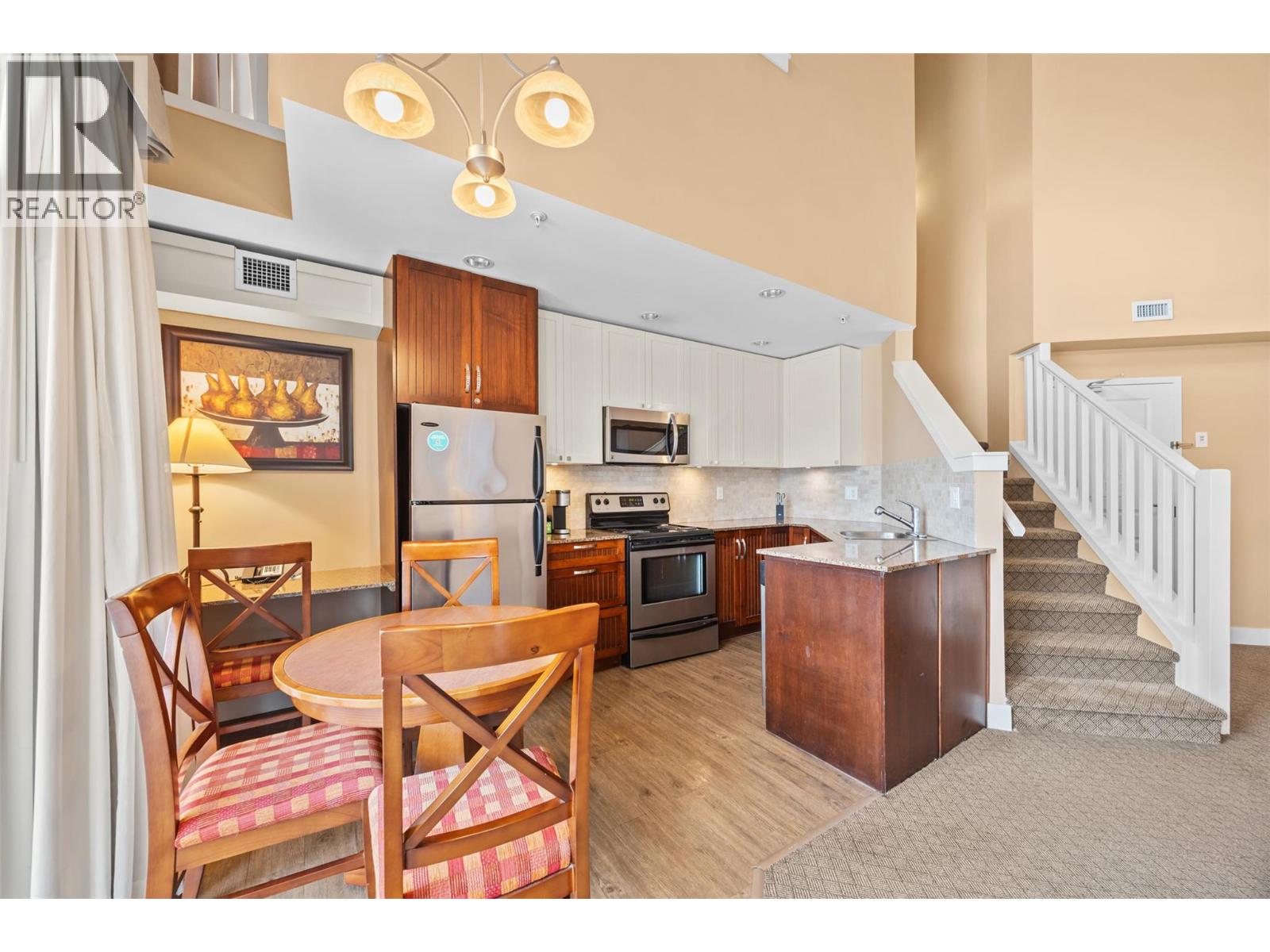 12811 Lakeshore Drive S Unit# 633/634 Summerland Photo 4