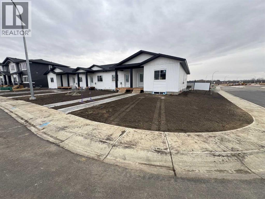5 Gray Close, Sylvan Lake, Alberta  T4S 0W4 - Photo 2 - A2247502