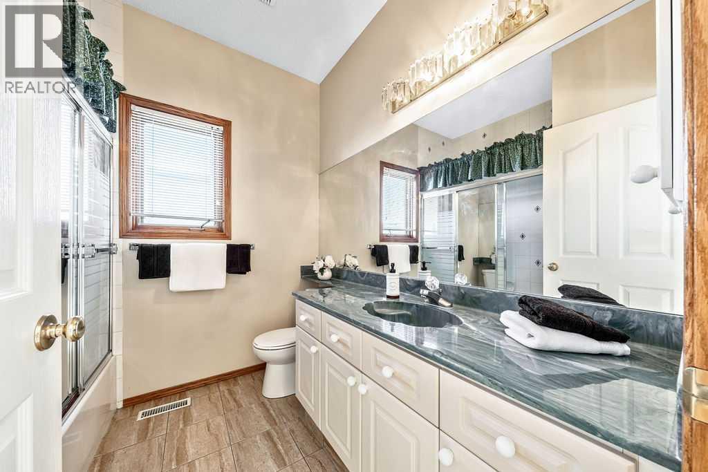 109 Lakeside Greens, Chestermere, Alberta  T1X 1B9 - Photo 20 - A2269266