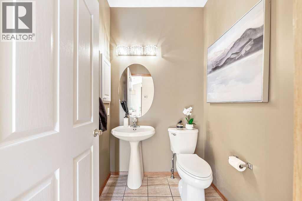 109 Lakeside Greens, Chestermere, Alberta  T1X 1B9 - Photo 7 - A2269266