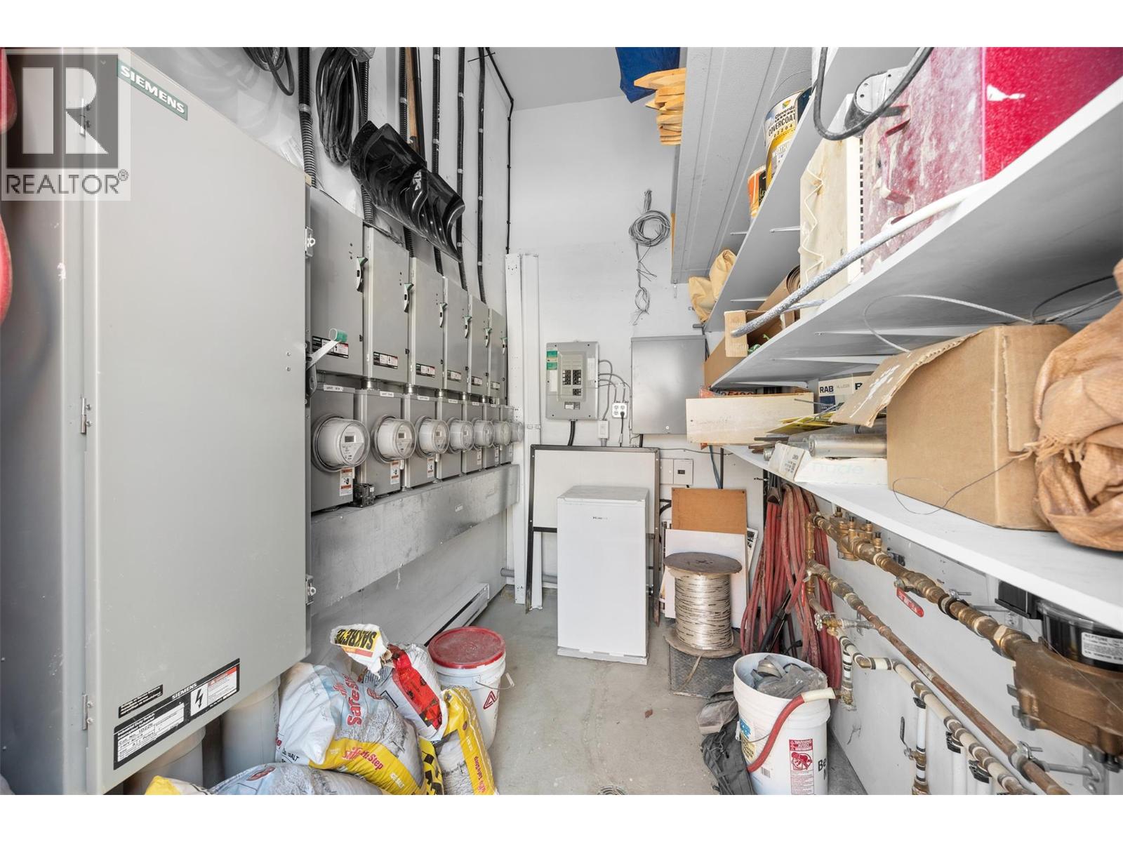 9503 Cedar Avenue Summerland Photo 11