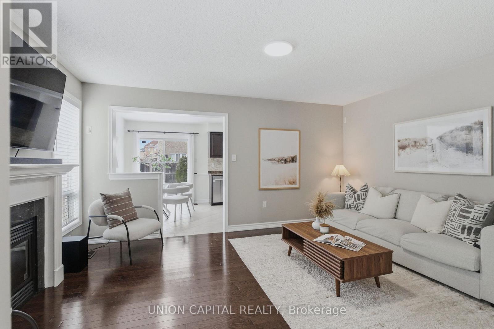 18 Daws Hare Crescent, Whitchurch-Stouffville, Ontario  L4A 0T6 - Photo 3 - N12822888