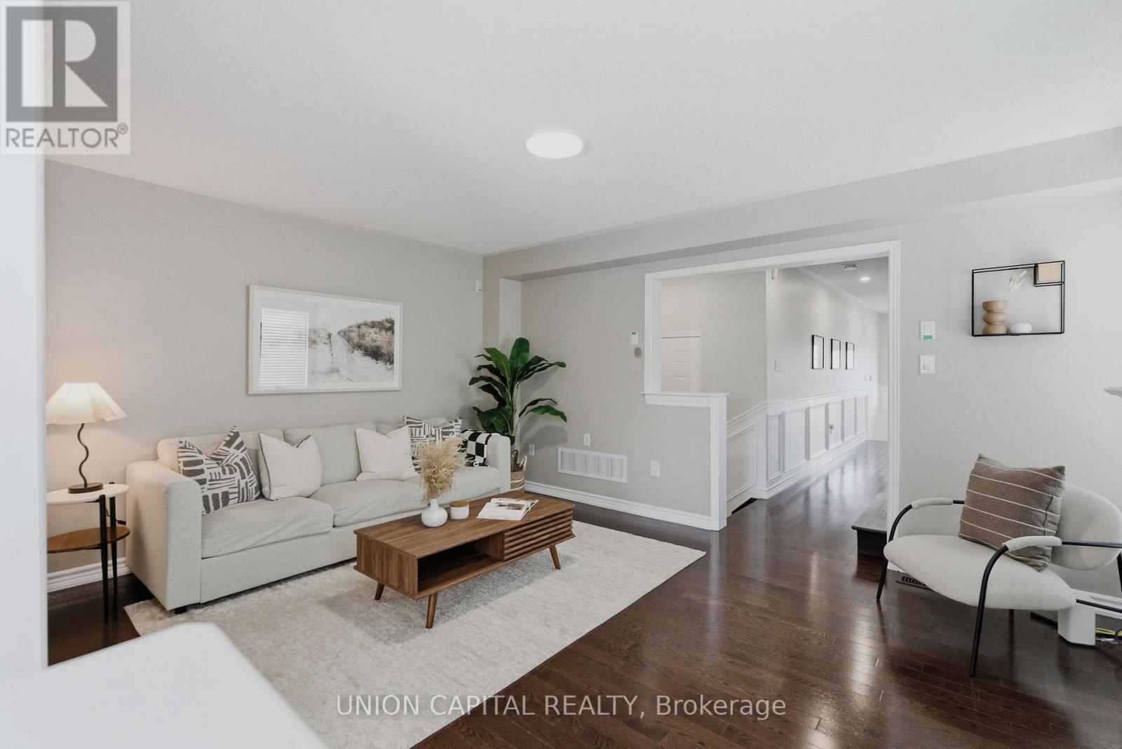 18 Daws Hare Crescent, Whitchurch-Stouffville, Ontario  L4A 0T6 - Photo 4 - N12822888