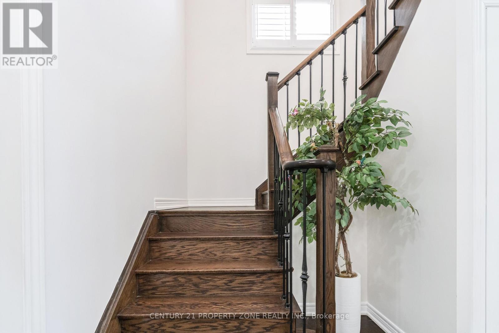 19 Exhibition Crescent, Brampton, Ontario  L7A 4B9 - Photo 15 - W12822604