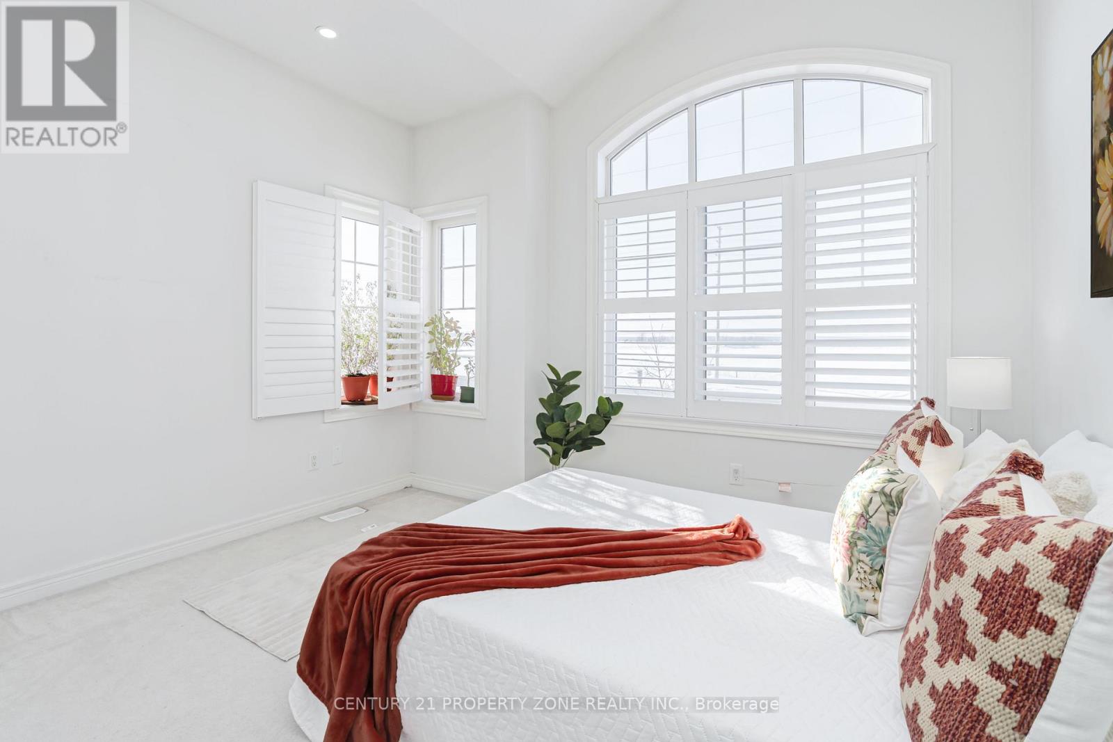 19 Exhibition Crescent, Brampton, Ontario  L7A 4B9 - Photo 17 - W12822604