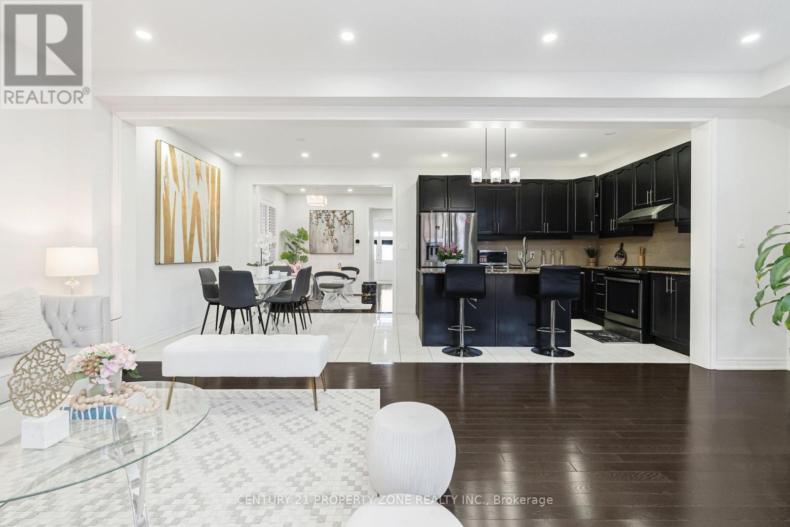 19 Exhibition Crescent, Brampton, Ontario  L7A 4B9 - Photo 8 - W12822604