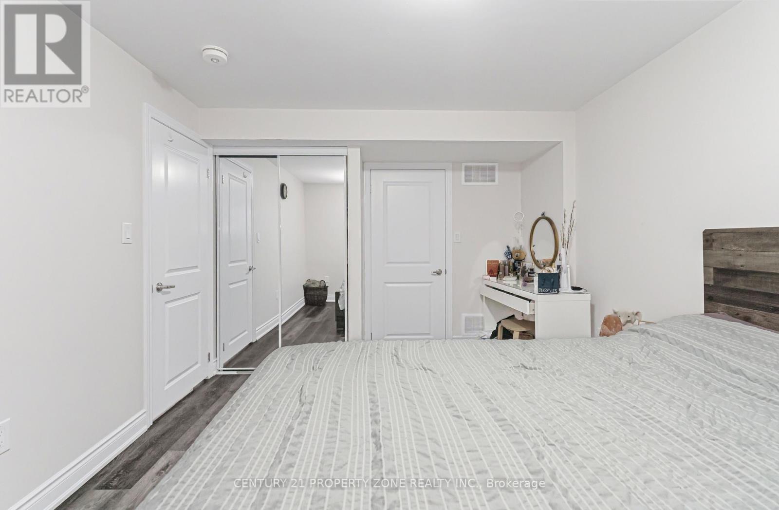 19 Exhibition Crescent, Brampton, Ontario  L7A 4B9 - Photo 37 - W12822604