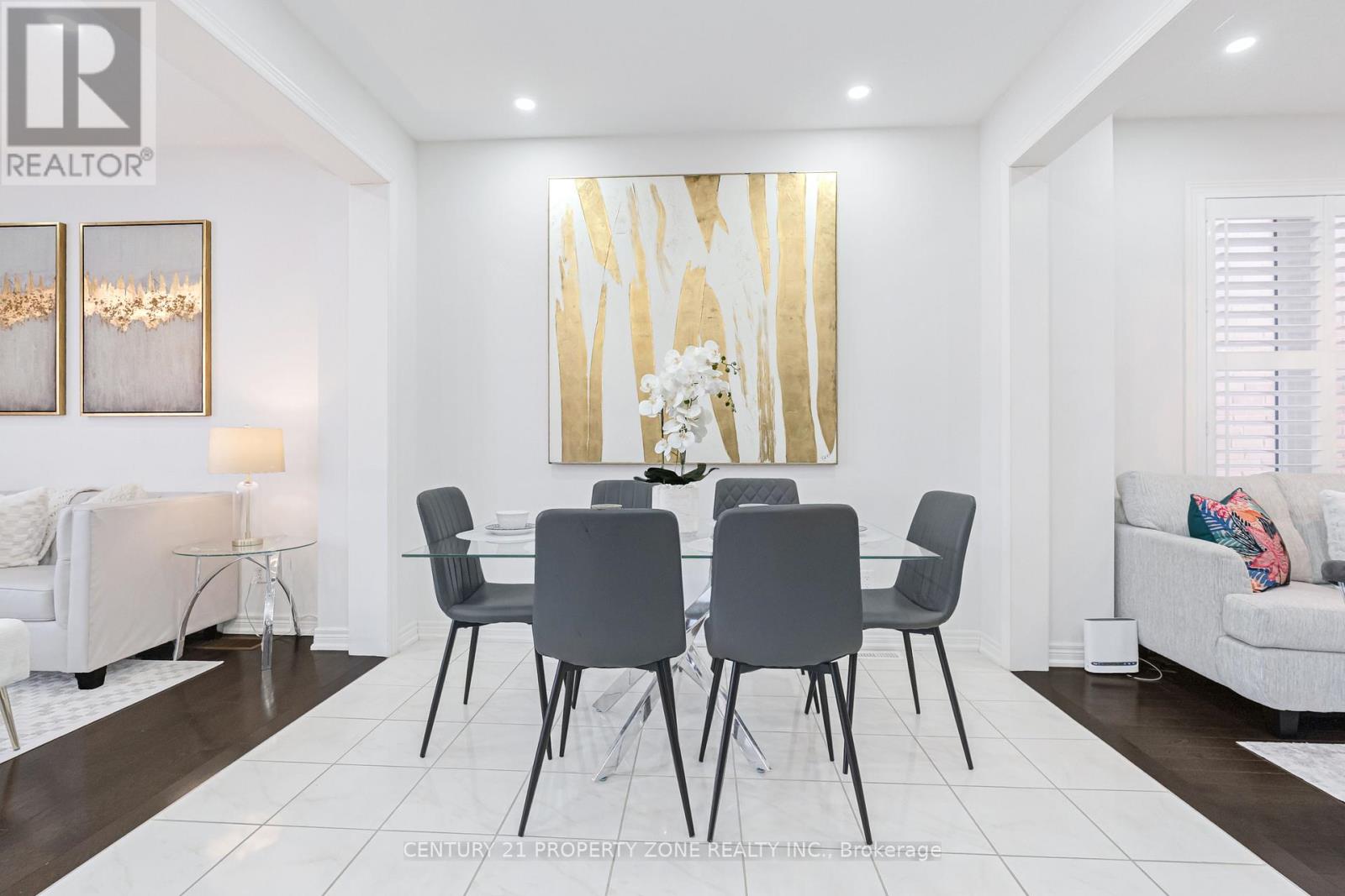 19 Exhibition Crescent, Brampton, Ontario  L7A 4B9 - Photo 7 - W12822604