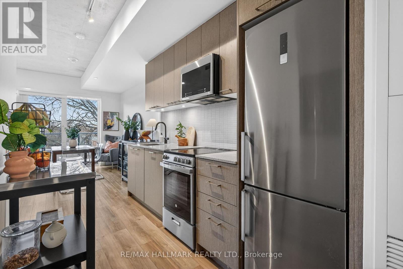 304 - 1808 St. Clair Avenue W, Toronto, Ontario  M6N 0C1 - Photo 7 - W12822834