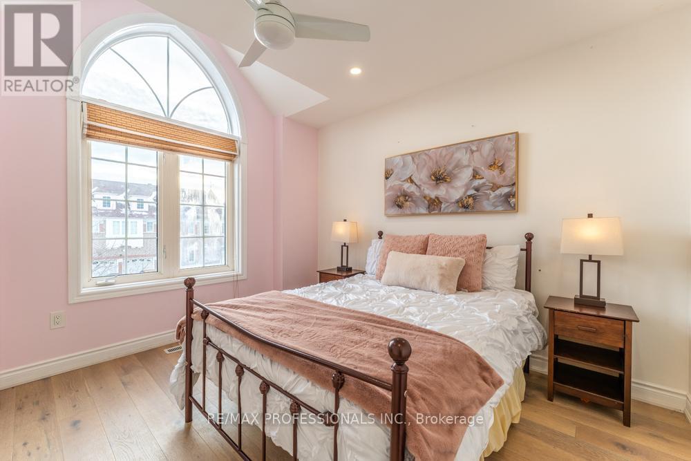 7108 Gablehurst Crescent, Mississauga, Ontario  L5W 1E7 - Photo 22 - W12822836