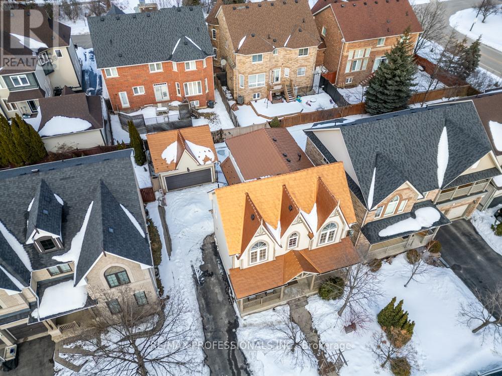 7108 Gablehurst Crescent, Mississauga, Ontario  L5W 1E7 - Photo 38 - W12822836