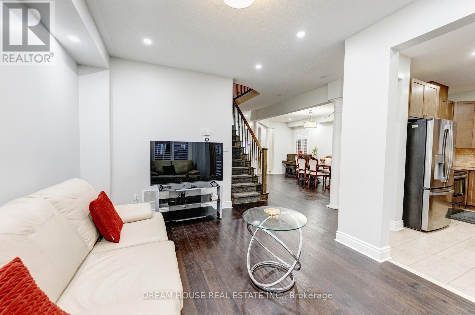 353 Michener Place, Milton, Ontario  L9T 8P4 - Photo 12 - W12822840