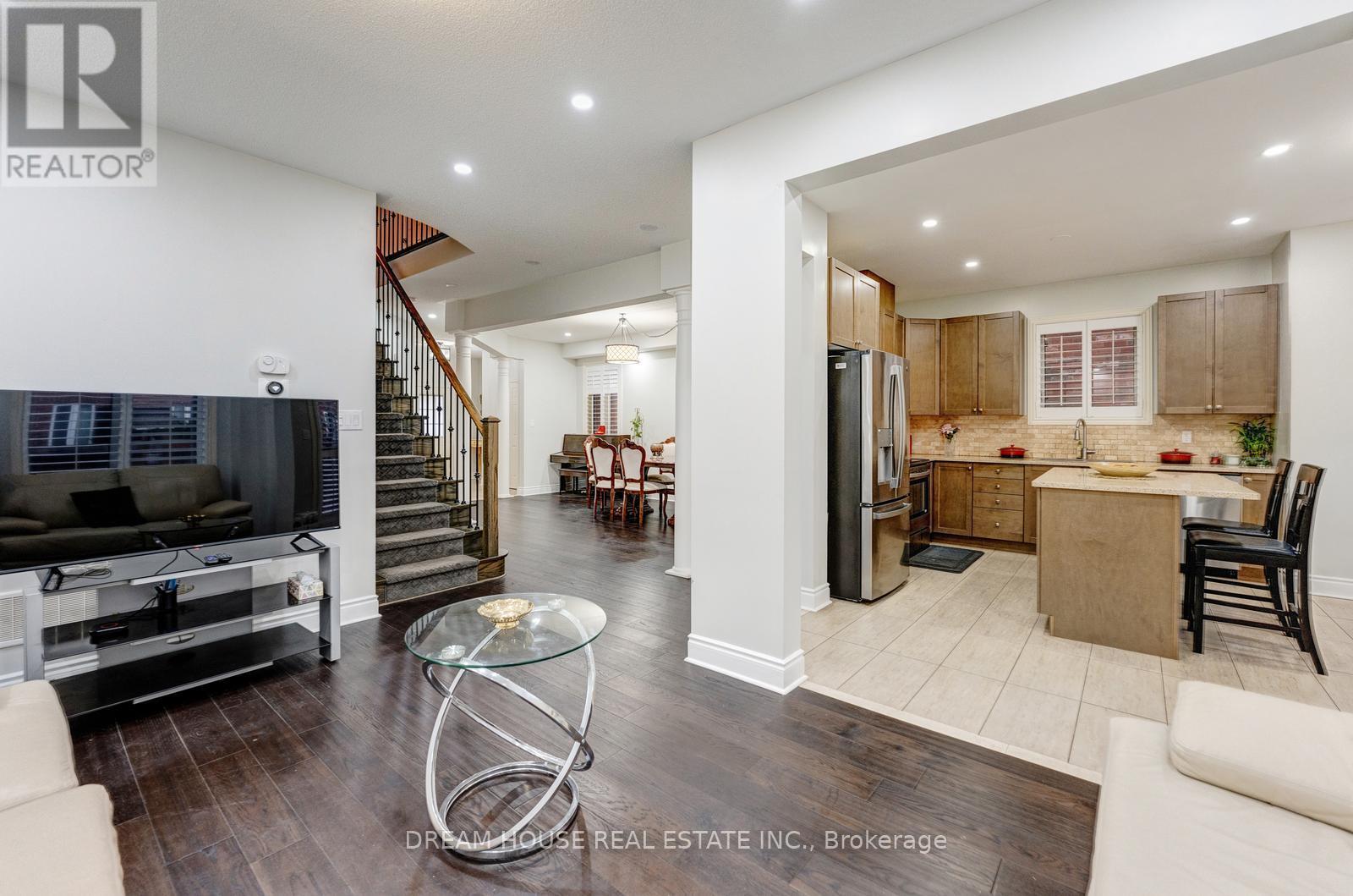 353 Michener Place, Milton, Ontario  L9T 8P4 - Photo 13 - W12822840