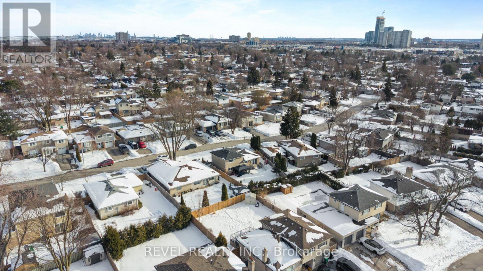 37 Ferndale Crescent, Brampton, Ontario  L6W 1G1 - Photo 29 - W12822852