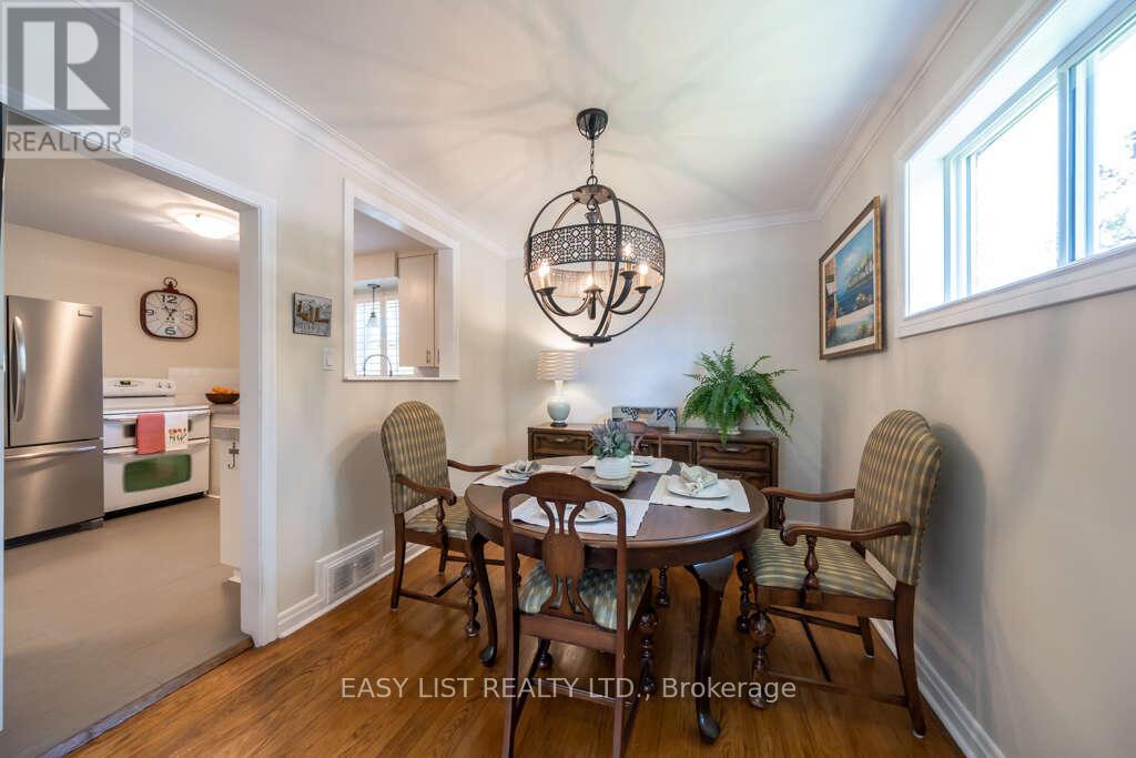 62 Bywood Drive, Toronto (Princess-Rosethorn), Ontario  M9A 1M3 - Photo 24 - W12822856