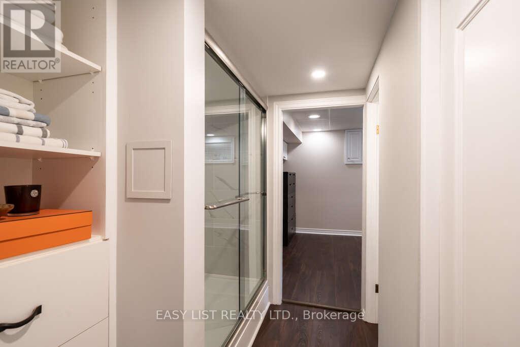 62 Bywood Drive, Toronto (Princess-Rosethorn), Ontario  M9A 1M3 - Photo 31 - W12822856