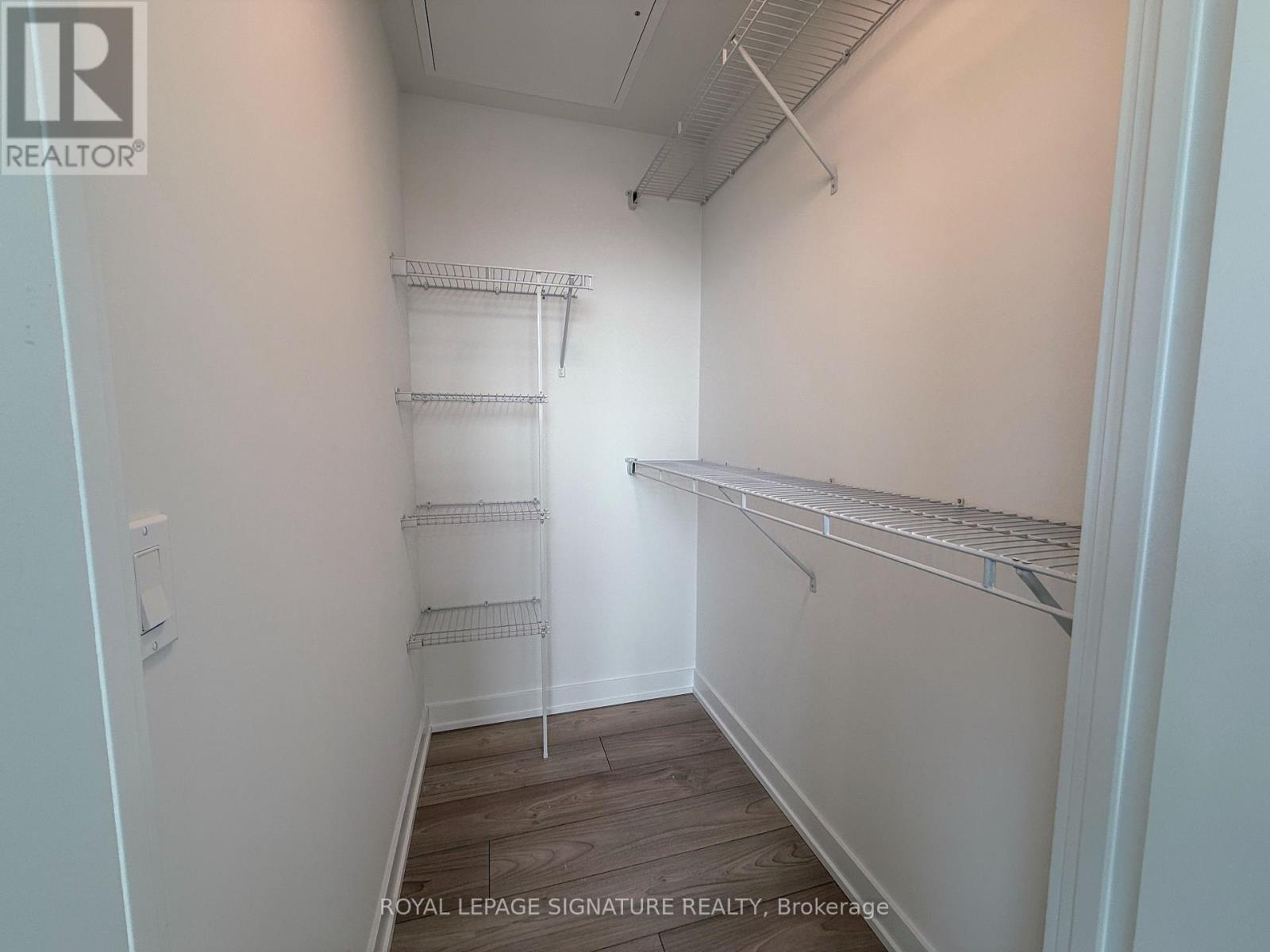 1009 - 1 Fairview Road E, Mississauga (Mississauga Valleys), Ontario  L5A 0B4 - Photo 14 - W12822858