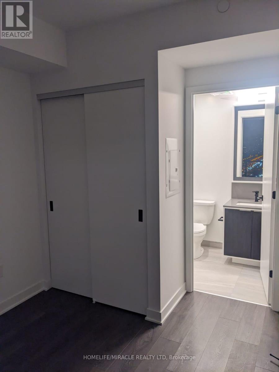 2004 - 36 Zorra Street, Toronto (Islington-City Centre West), Ontario  M8Z 0G5 - Photo 3 - W12822876