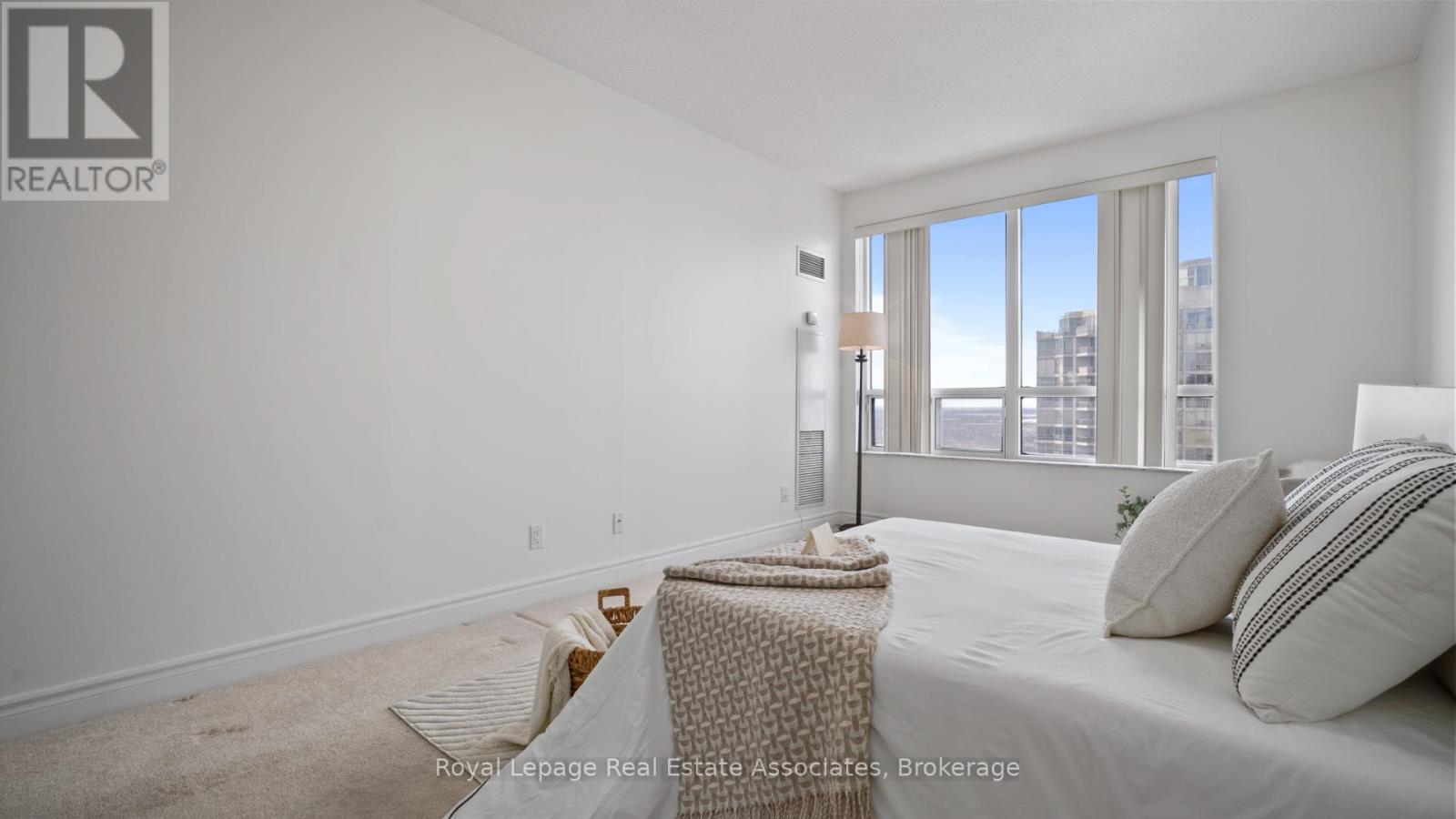 3110 - 25 Kingsbridge Garden Circle, Mississauga, Ontario  L5R 4B1 - Photo 19 - W12822922