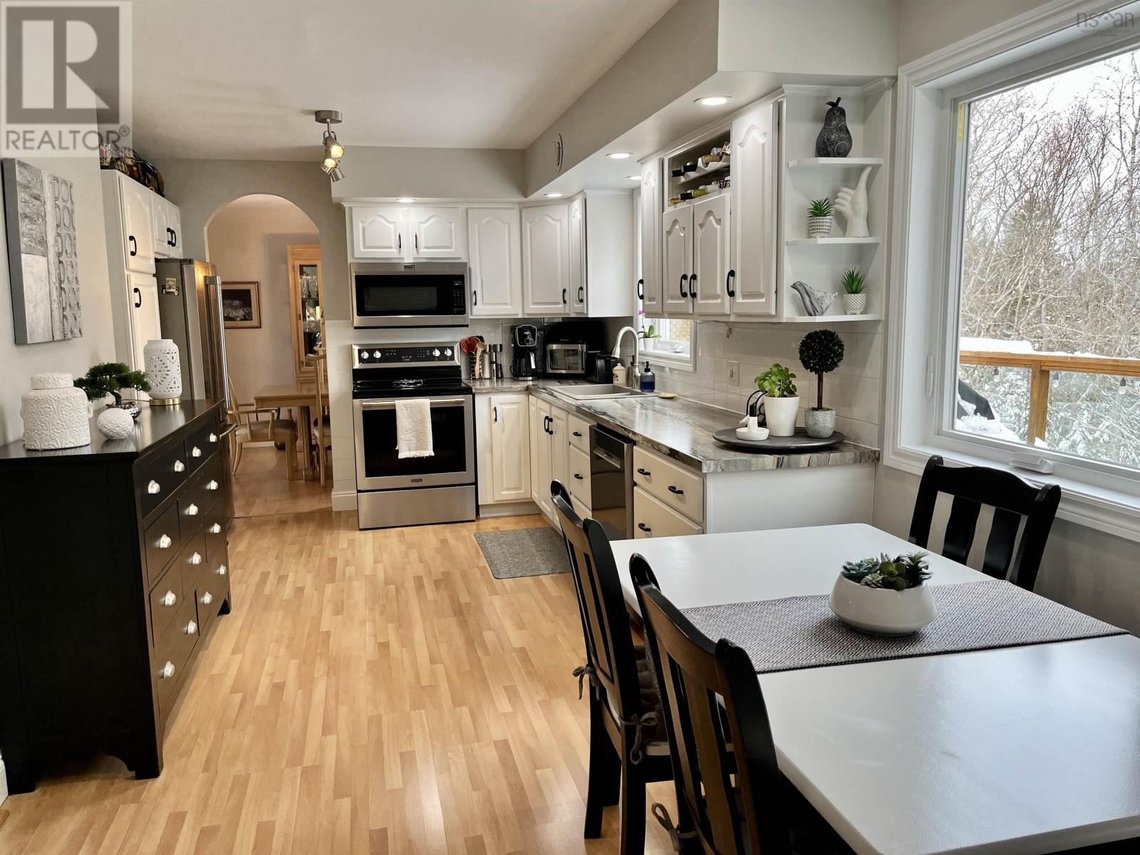 225 Cavalier Drive, Sackville, Nova Scotia  B4C 3L1 - Photo 14 - 202603409